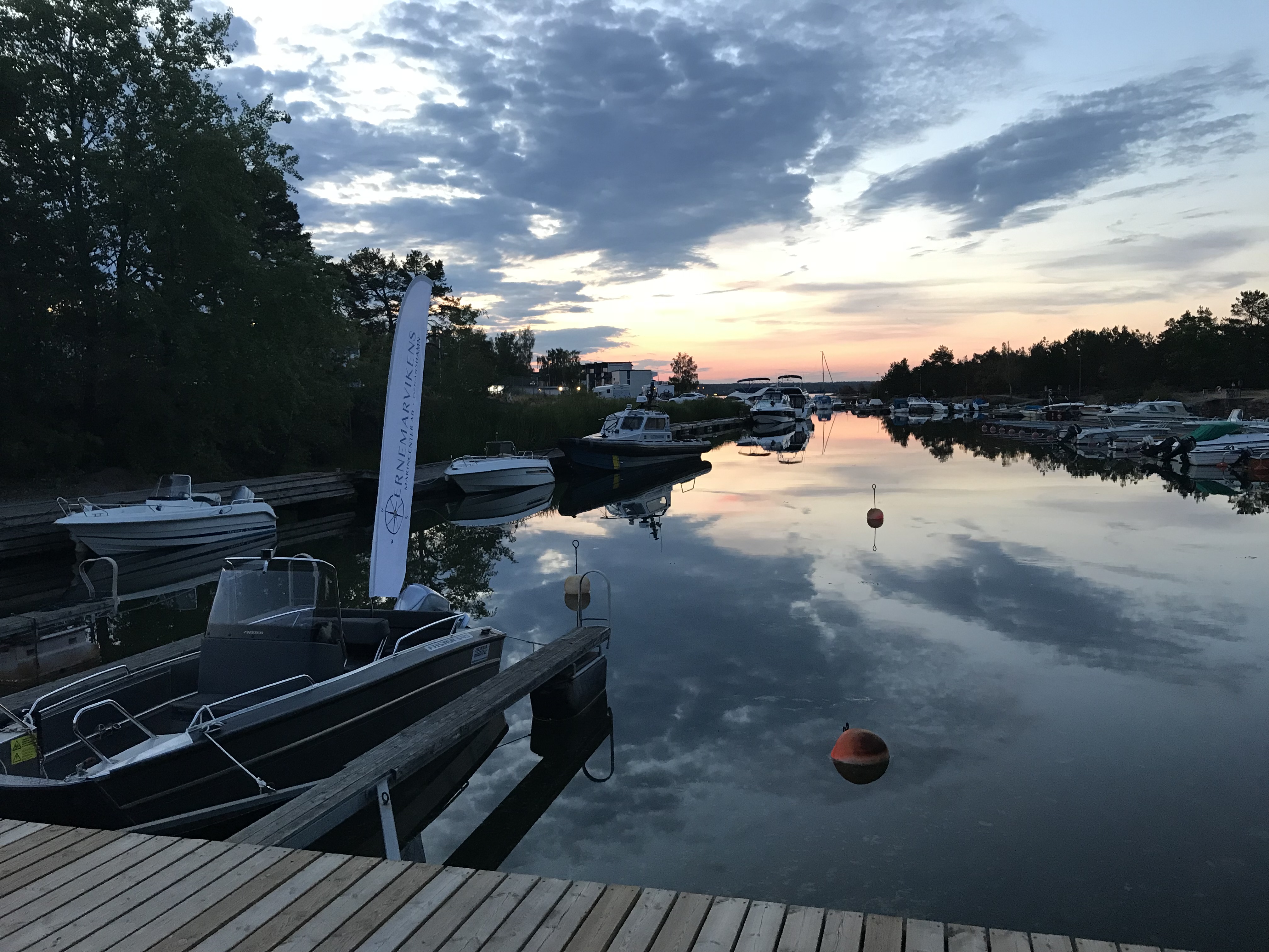 Ernemarvikens Marincenter AB